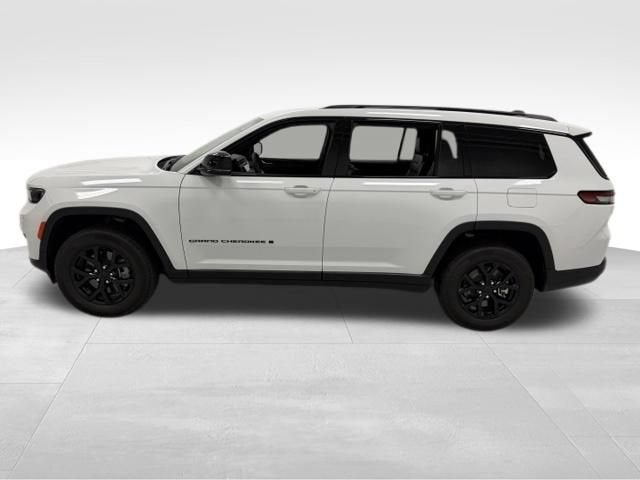 2025 Jeep Grand Cherokee L Altitude 4x4