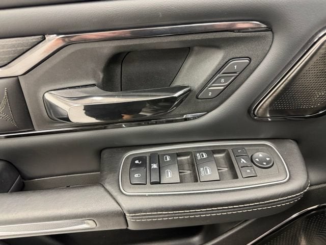 2023 RAM 1500 Limited Crew Cab 4x4 5'7" Box