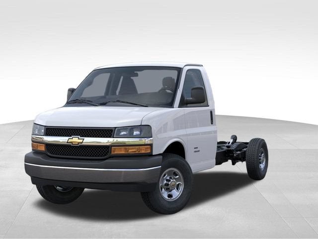 2026 Chevrolet Express Cutaway 3500 1WT