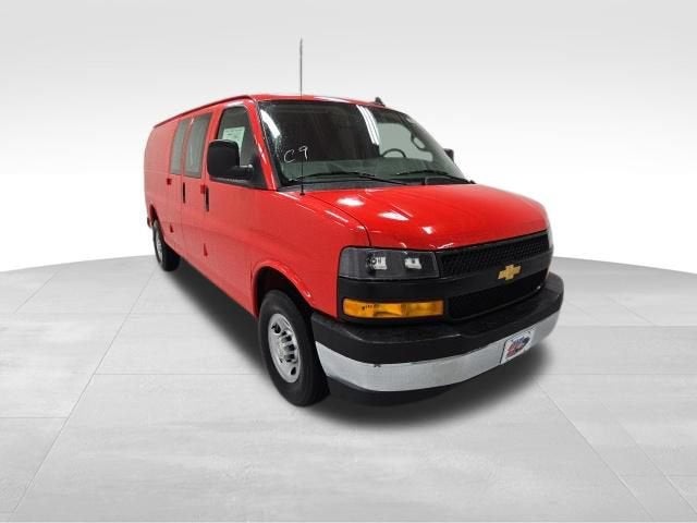 2026 Chevrolet Express Cargo 1WT