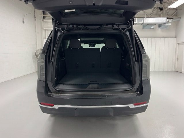 2027 Chevrolet Suburban LT
