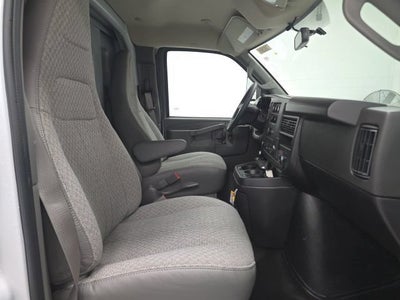 2026 Chevrolet Express Cutaway 3500 1WT
