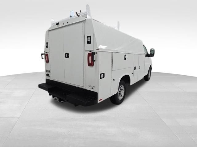 2026 Chevrolet Express Cutaway 3500 1WT