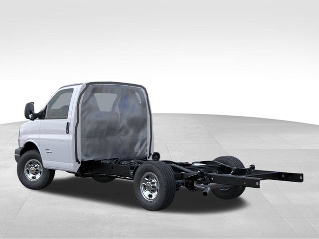 2026 Chevrolet Express Cutaway 3500 1WT