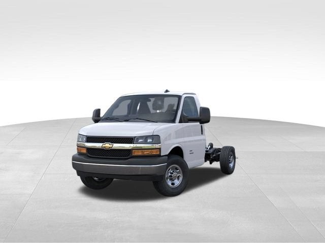 2026 Chevrolet Express Cutaway 3500 1WT