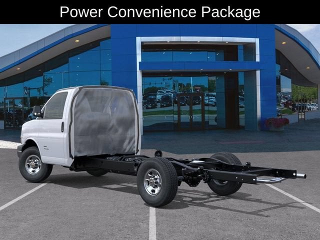 2026 Chevrolet Express Cutaway 3500 1WT