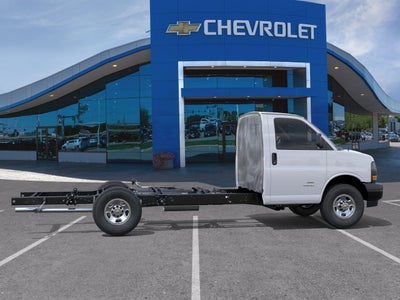 2026 Chevrolet Express Cutaway 3500 1WT
