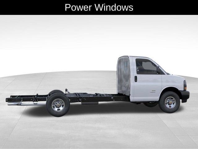 2026 Chevrolet Express Cutaway 3500 1WT