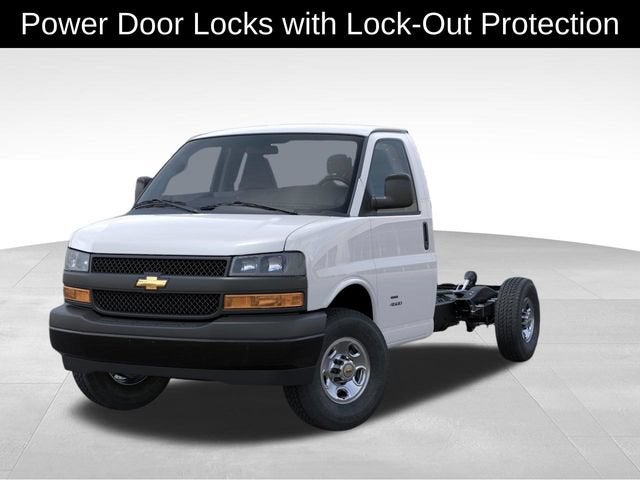 2026 Chevrolet Express Cutaway 3500 1WT