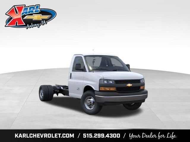 2026 Chevrolet Express Cutaway 3500 1WT