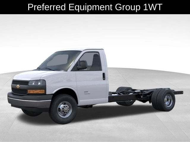 2026 Chevrolet Express Cutaway 3500 1WT