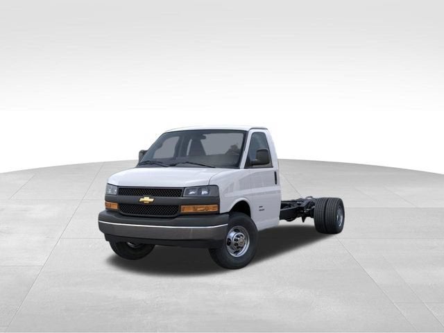 2026 Chevrolet Express Cutaway 3500 1WT