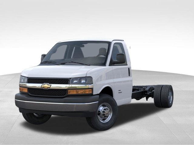 2026 Chevrolet Express Cutaway 3500 1WT