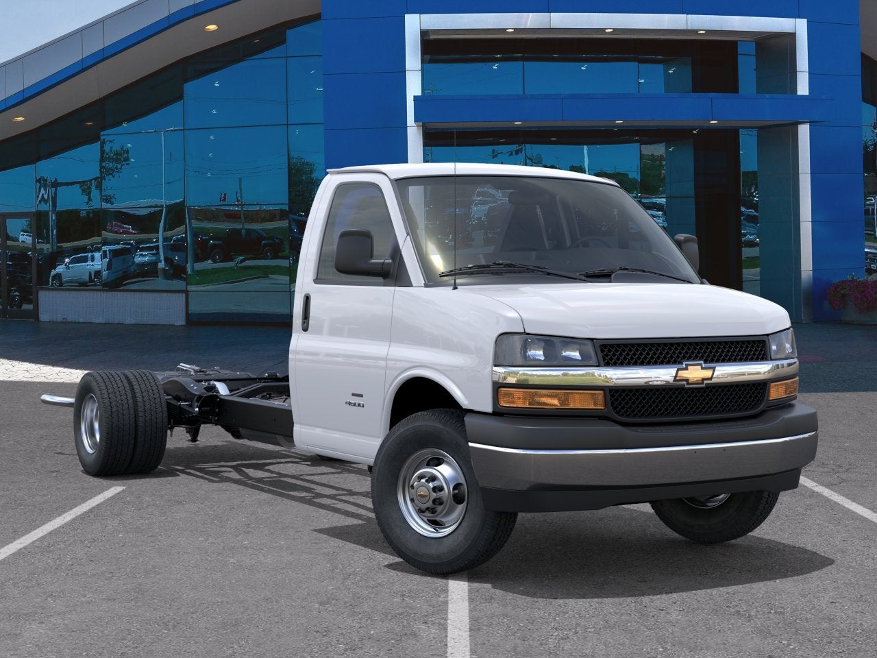 2026 Chevrolet Express Cutaway 3500 1WT