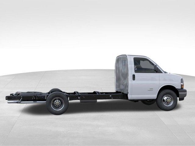 2026 Chevrolet Express Cutaway 4500 2WT