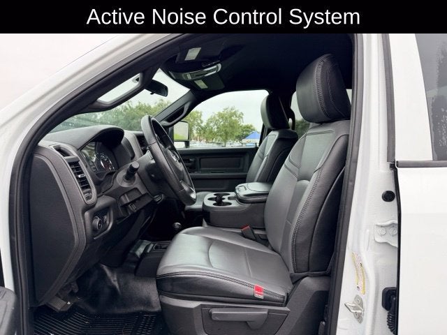 2024 RAM 2500 Tradesman Crew Cab 4x4 8' Box