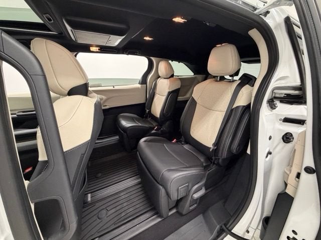 2025 Toyota Sienna Limited
