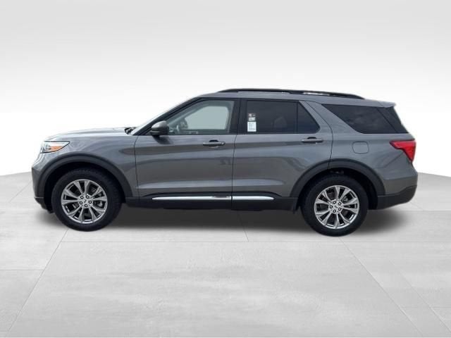 2023 Ford Explorer XLT - Photo 2