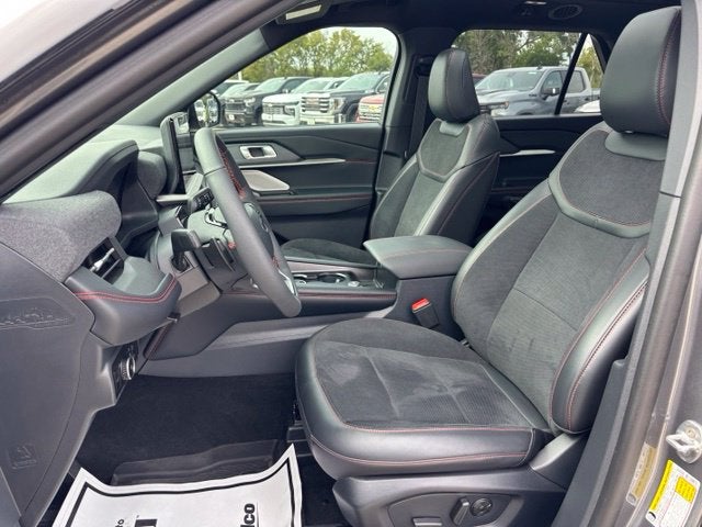 2026 Ford Explorer ST - Photo 18