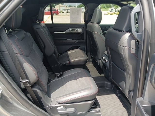 2026 Ford Explorer ST - Photo 30
