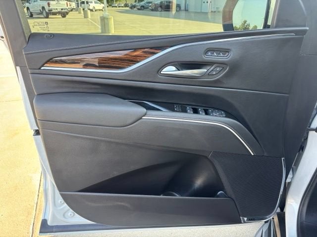 2024 Cadillac Escalade ESV Premium Luxury - Photo 19