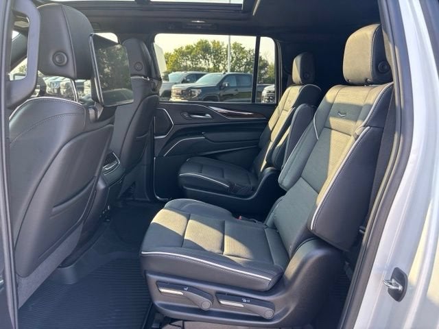 2024 Cadillac Escalade ESV Premium Luxury - Photo 21