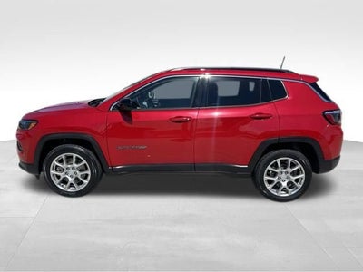 2023 Jeep Compass Latitude Lux FWD