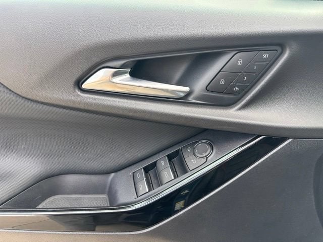 2027 Chevrolet Equinox RS - Photo 18