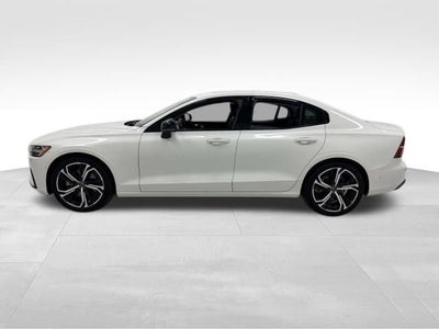 2024 Volvo S60 Ultimate Dark Theme