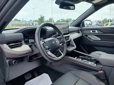 2025 Ford Explorer Platinum