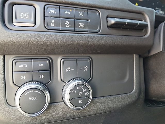 2024 GMC Yukon XL AT4