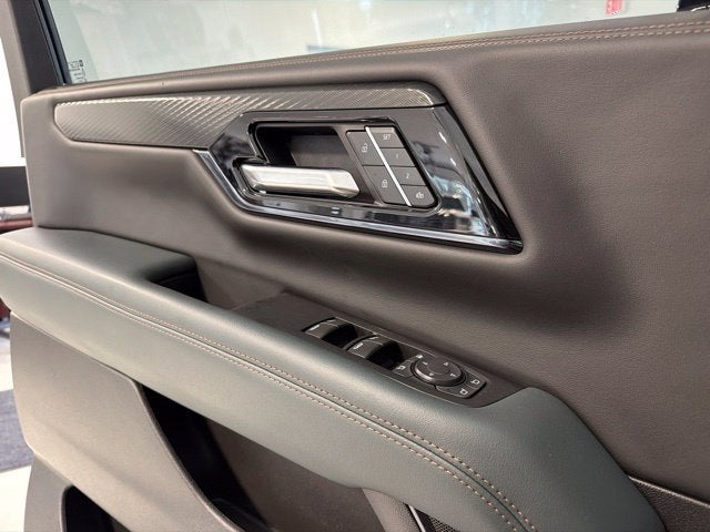 2025 GMC Yukon XL AT4