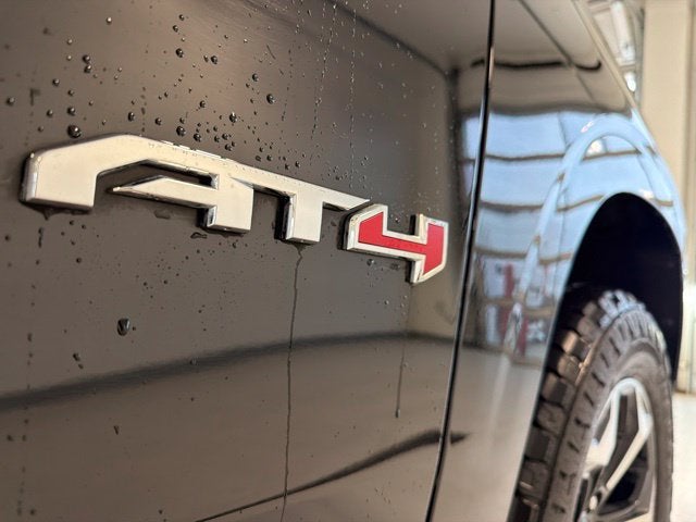 2025 GMC Yukon XL AT4