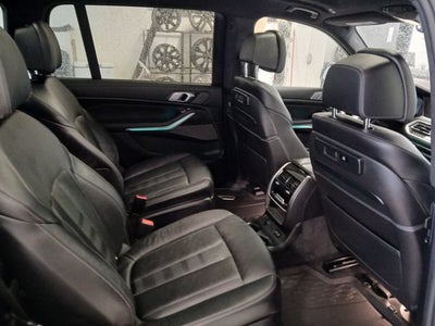 2022 BMW X7 M50i